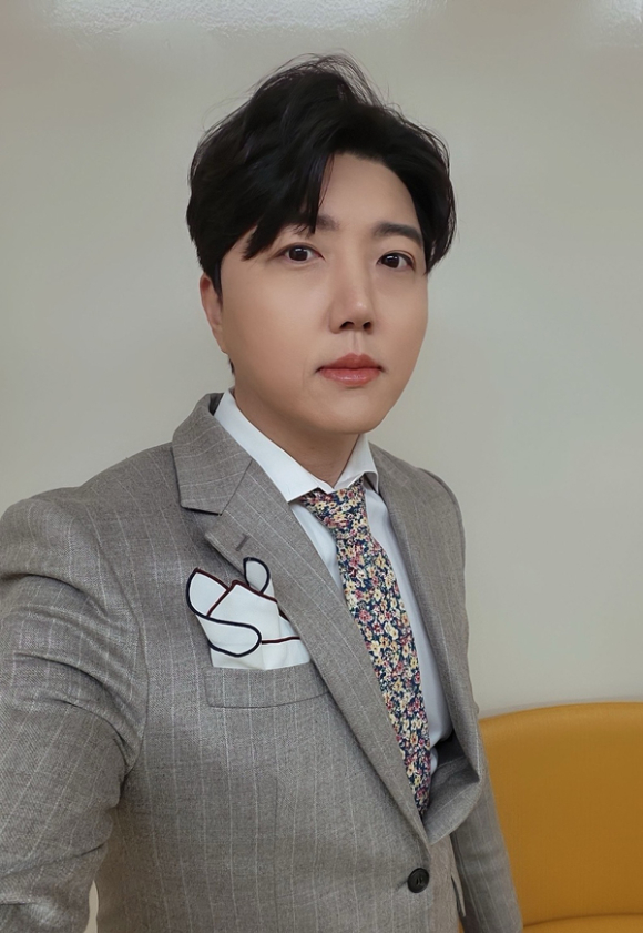 유호 프로필. [사진=월드아트팩토리]