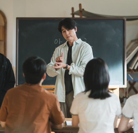 배우 정우성이 지니TV 오리지널 '사랑한다고 말해줘'에서 차진우 역을 맡아 열연을 펼치고 있다. [사진=지니TV]