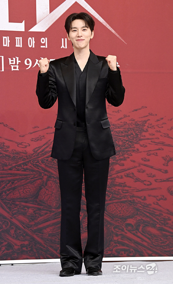 배우 김우석이 7일 서울 목동 SBS에서 열린 '닥터X : 하얀 마피아의 시대' 제작발표회에서 포즈를 취하고 있다. [사진=곽영래 기자]