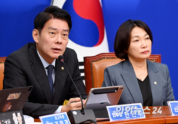 한민수 더불어민주당 최고위원이 31일 서울 여의도 국회에서 열린 최고위원회의에서 발언하고 있다. [사진=곽영래 기자]