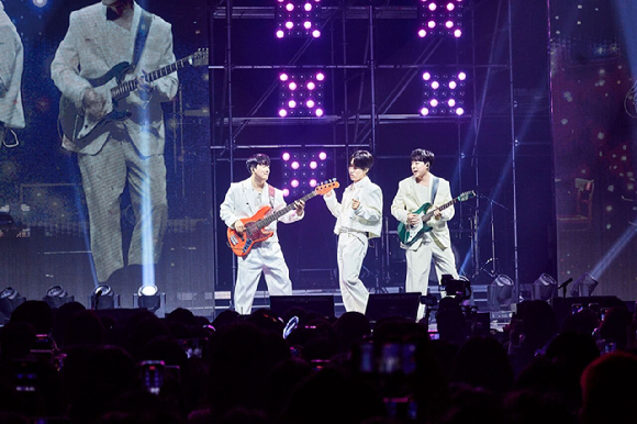 소란이 단독 콘서트 &lsquo;DREAMeR&rsquo;를 개최하고 팬들을 만났다. [사진=엠피엠지뮤직]