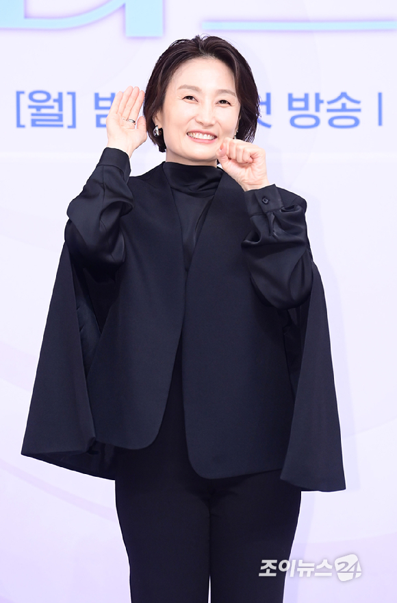 방송인 박경림이&nbsp;30일 오전 서울 양천구 목동 SBS 사옥에서 열린&nbsp;SBS 오디션 프로그램 '우리들의 발라드 2' 제작발표회에서 참석 하고 있다. [사진=정소희 기자]
