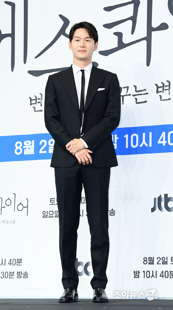 배우 이학주가 31일 오후 서울 구로구 더링크서울 트리뷰트 포트폴리오 호텔에서 열린 JTBC 새 토일드라마 '에스콰이어: 변호사를 꿈꾸는 변호사들' 제작발표회에 참석하고 있다. [사진=정소희 기자]