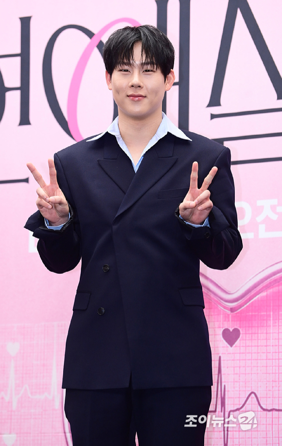 [포토] '연애실험실' 몬스타엑스 주헌, 대표 연프 과몰입러