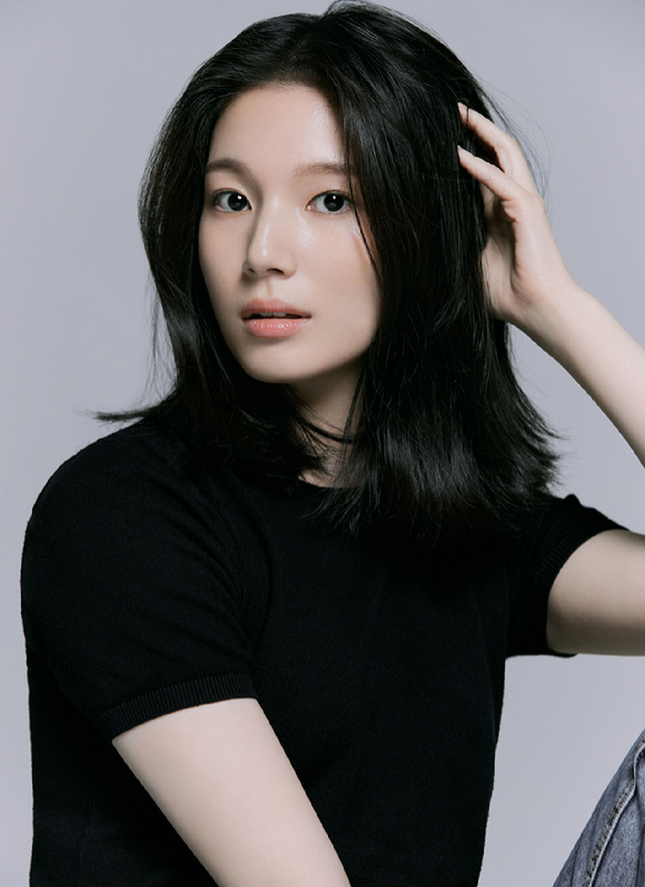 한동희 프로필 [사진=스프링컴퍼니]