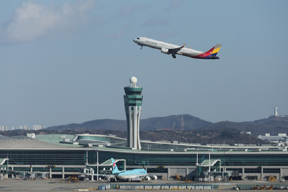 경찰이 '안락사'를 위해 해외로 출국하려던 한 60대 남성을 설득 끝에 가족 품으로 돌려보냈다. 본 기사와 무관한 이미지. [사진=픽사베이@Peggychoucair]