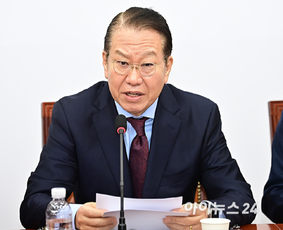 권영세 국민의힘 비상대책위원장이 10일 오전 서울 여의도 국회에서 열린 비상대책위원회의에서 발언하고 있다. [사진=곽영래 기자]