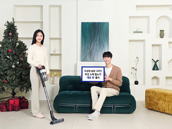 삼성전자가 가볍고 슬림한 디자인과 최대 180W의 흡입력을 갖춘 삼성전자 무선 스틱 청소기 '제트 핏(Jet Fit)' 신제품을 출시한다. [사진=삼성전자]