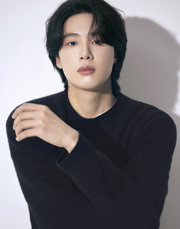 김동희 프로필 [사진=네오스엔터테인먼트]