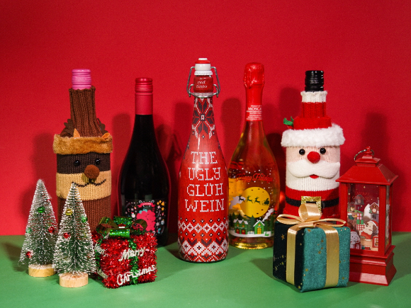 파리바게뜨가 겨울 시즌 대표 메뉴로 소개한 베리밤 케이크. [사진=각사]