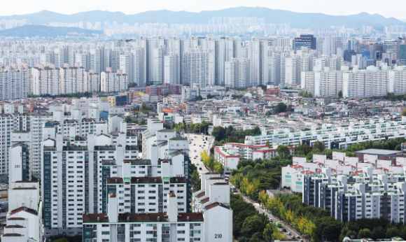 서울 남산에서 바라본 아파트 단지. [사진=연합뉴스]