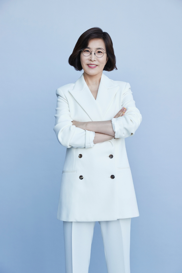 이선희 프로필. [사진=초록뱀엔터테인먼트]