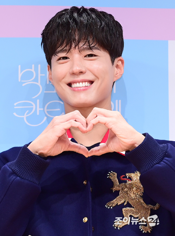 배우 박보검이 11일 오후 서울 영등포구 여의도 KBS아트홀에서 진행된 KBS 음악프로그램 '더 시즌즈 - 박보검의 칸타빌레' 제작발표회에 참석하고 있다. [사진=정소희 기자]