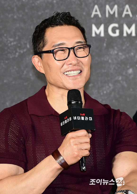 (왼쪽부터)김태희-대니얼 대 킴-레이나 하디스티-김지훈-션 리차드가 21일 오전 서울 용산구 CGV아이파크몰점에서 열린 아마존 프라임 비디오 시리즈 '버터플라이' 제작발표회에 참석하고 있다. [사진=정소희 기자]