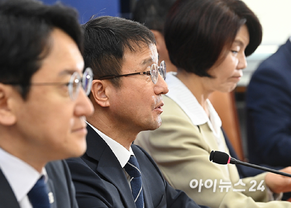 한병도 더불어민주당 원내대표가 16일 국회에서 열린 원내대책회의에서 발언하고 있다. [사진=곽영래 기자]