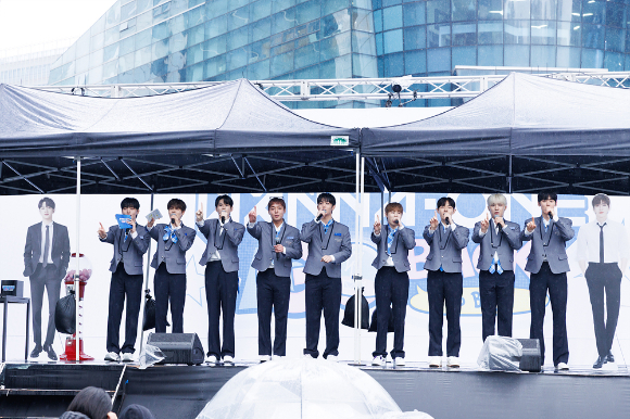 '워너원고 백투베이스' 오프닝 세리머니 현장 이미지 [사진=Mnet]