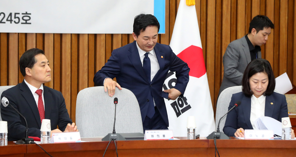 원희룡 국토교통부 장관이 20일 오전 서울 여의도 국회에서 열린 '전세사기 근절 및 피해지원 관련 당정협의회'에 참석하고 있다. [사진=뉴시스]