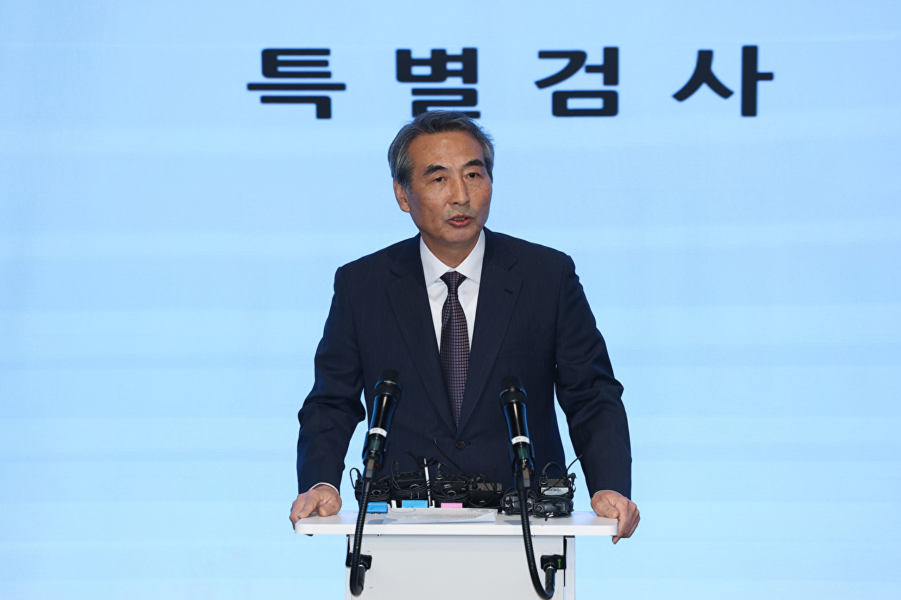 민중기 특별검사가 29일 서울 종로구 KT광화문빌딩 웨스트빌딩 브리핑실에서 열린 최종 브리핑에서 발언하고 있다. 2025.12.29 [사진=연합뉴스]