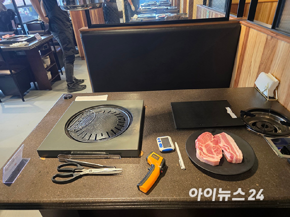 삼겹살이 올바르게 구워지는 모습. [사진=구서윤 기자]