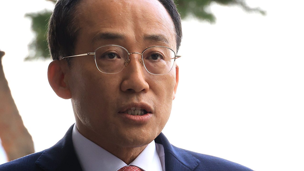 국민의힘 추경호 전 원내대표가 지난달 30일 서울 서초구 서울고검에 마련된 조은석 내란특별검사팀 사무실에 피의자 신분으로 출석하며 기자의 질문에 답하고 있다. 2025.10.30 [사진=연합뉴스]