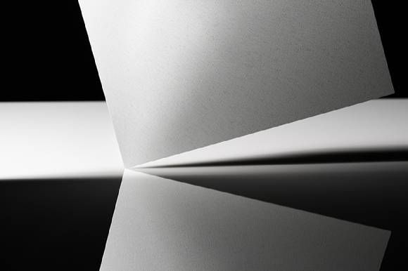 동국씨엠이 세계최초로 개발한 솔라셀 컬러강판 제품사진. [사진=동국씨엠]