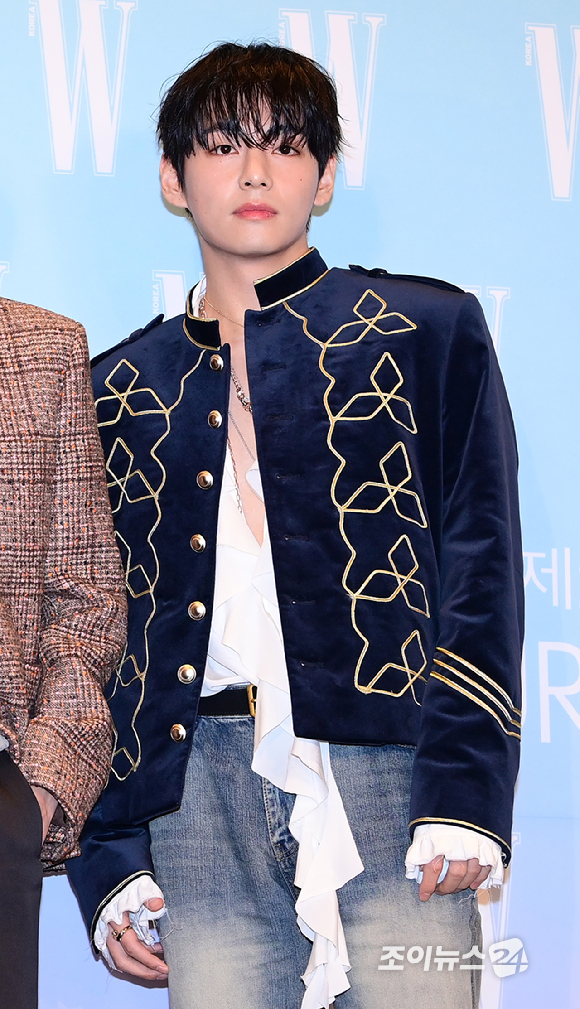 그룹 방탄소년단(BTS) 뷔가 15일 오후 서울 종로구 포시즌스 호텔에서 열린 제20회 유방암 인식 항상 캠페인 자선 행사 'LOVR YOUR'에 참석하고 있다. [사진=정소희 기자]