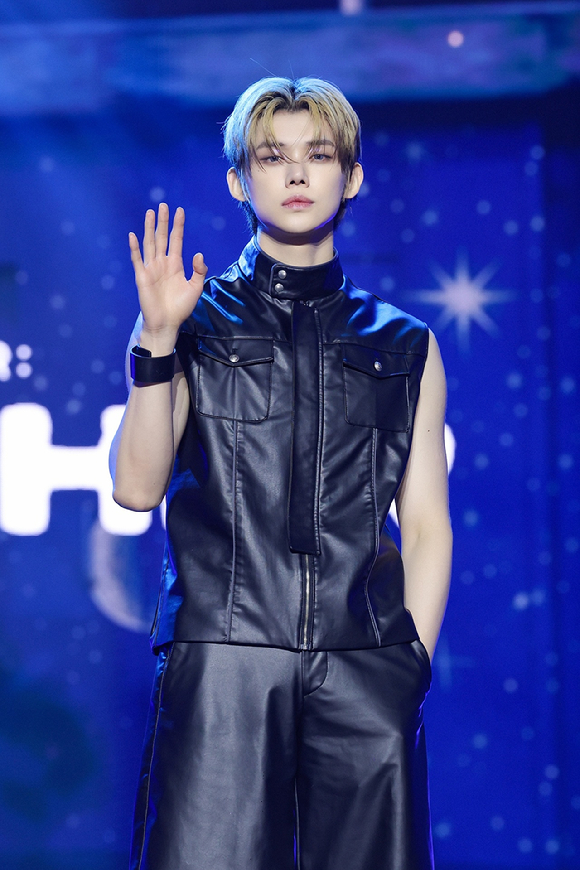 투바투 연준, 美 &apos;켈리 클락슨 쇼&apos; 솔로 출격(공식)