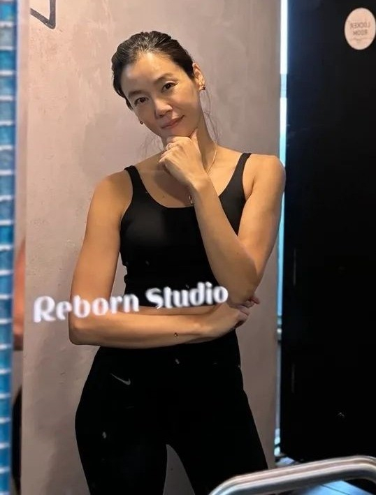 김지호, 공공 도서에 밑줄 그었다가 구설수 "조심성 없는 행동 사과...비용 드릴 것"