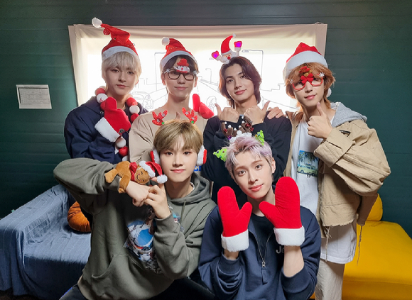 엑스디너리 히어로즈 단체 이미지 [사진=JYP엔터테인먼트]