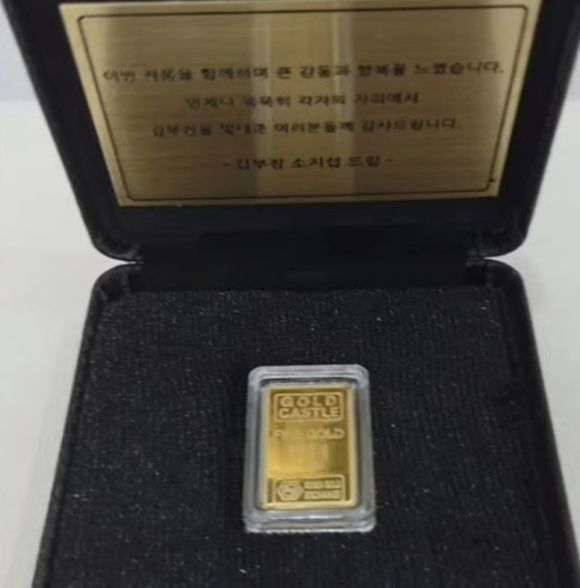 배우 소지섭이 25일 오후 서울 양천구 목동 SBS에서 진행된 SBS 새 금토드라마 '김부장' 제작발표회에 참석해 포즈를 취하고 있다. [사진=문수지 기자]