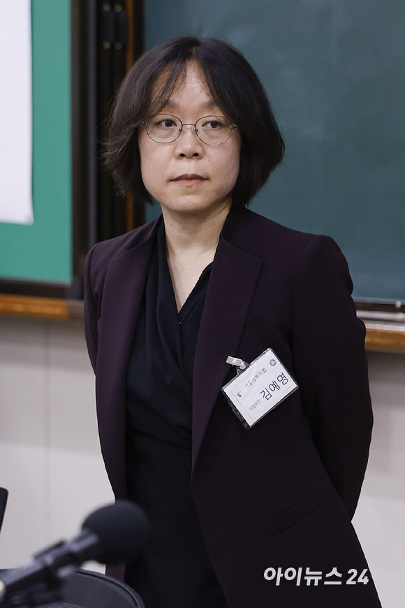 김예영 전국법관대표회의 의장이 26일 경기 고양시 사법연수원에서 열린 전국법관대표회의 임시회의에 참석해 있다. [사진=곽영래 기자]