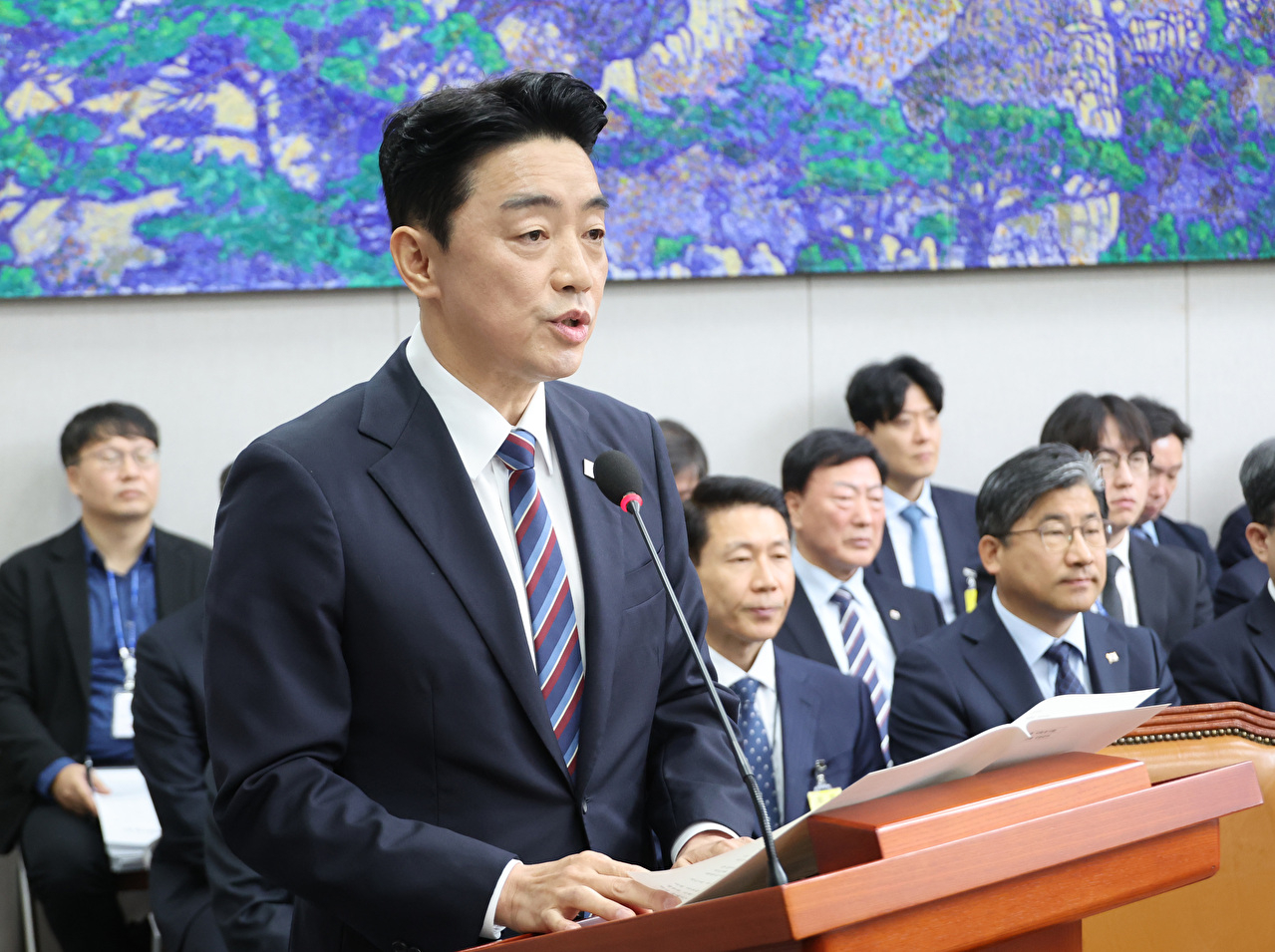 강훈식 대통령 비서실장이 6일 서울 여의도 국회에서 열린 운영위원회의 대통령비서실과 국가안보실, 대통령경호처 등에 대한 국정감사에서 업무보고를 하고 있다. 2025.11.6 [사진=연합뉴스]