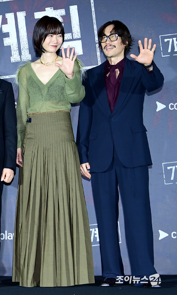 배우 배두나와 류승범이 26일 오후 서울 용산구 몬드리안 서울에서 열린 쿠팡플레이 시리즈 '가족계획' 제작발표회에 참석하고 있다. [사진=정소희 기자]