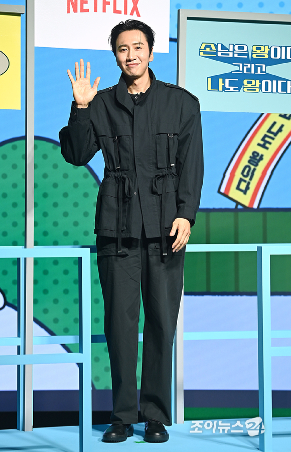 방송인 이광수가 19일 오전 서울 종로구 JW 메리어트 동대문 스퀘어 서울에서 열린 넷플릭스 '유재석 캠프' 제작발표회에서 포즈를 취하고 있다. [사진=곽영래 기자]