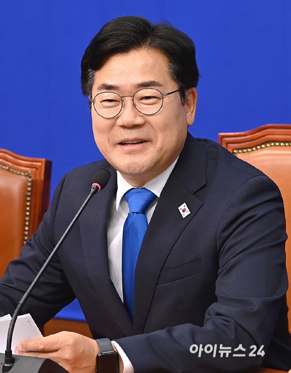 박찬대 더불어민주당 당대표 직무대행 겸 원내대표가 13일 오전 서울 여의도 국회에서 열린 최고위원회의에서 발언하고 있다. [사진=곽영래 기자]