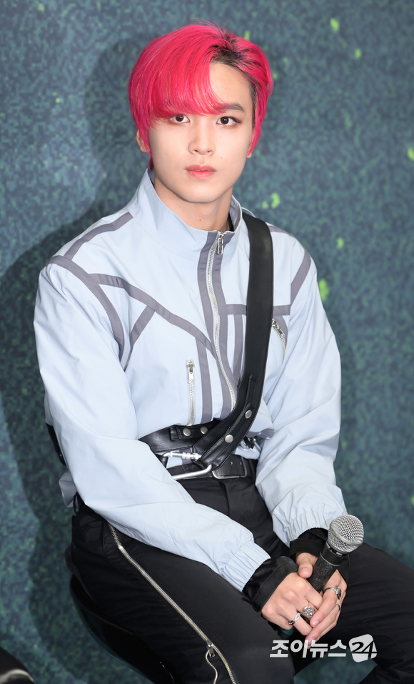 그룹 엔시티드림 해찬이 8일 오후 서울 송파구 잠실 주경기장에서 열린 NCT DREAM 두 번째 단독 콘서트 'THE DREAM SHOW2 - In A DREAM'(더 드림 쇼2 - 인 어 드림) 기자회견에 참석해 포즈를 취하고 있다. [사진=정소희 기자]