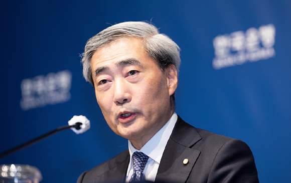 신현송 한국은행 총재가 지난달 28일 서울 중구 한국은행 본관에서 열린 통화정책방향 기자간담회에서 발언하고 있다. [사진=사진공동취재단 ]