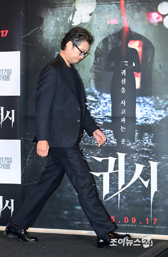 배우 유재명이 9일 오후 서울&nbsp;용산구&nbsp;CGV용산아이파크몰에서 열린 영화 '귀시'(감독 홍원기) 언론 배급 시사회에 참석하고 있다. [사진=정소희 기자]