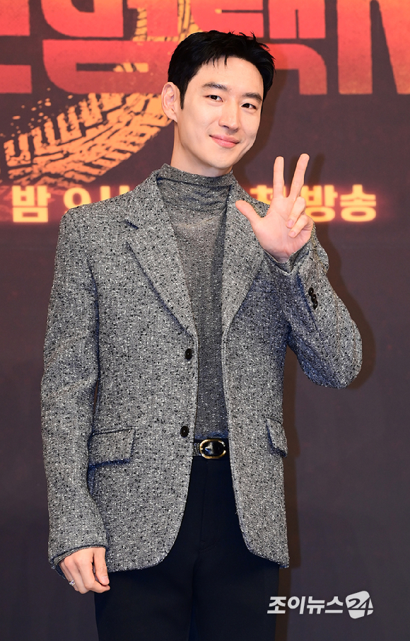 배우 이제훈이 18일 오후 서울 양천구 목동 SBS에서 열린 SBS 새 금토드라마 '모범택시3' 제작발표회에 참석하고 있다. [사진=정소희 기자]