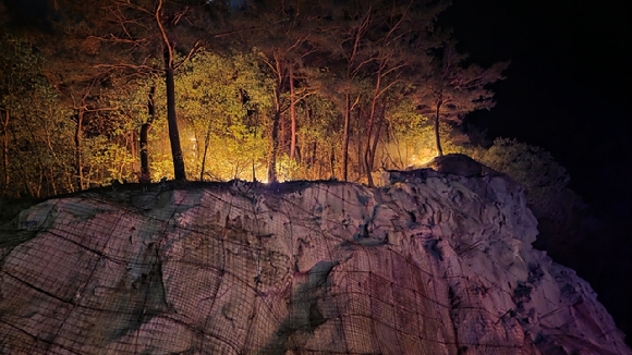영월 국유림 산불 [강원특별자치도 산불방지센터 제공] [사진=연합뉴스]