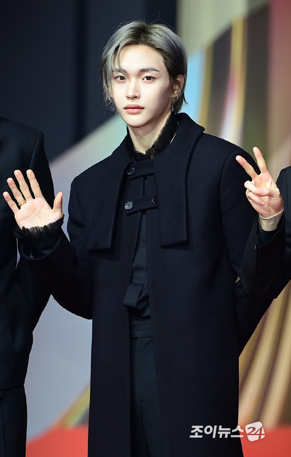 그룹 라이즈(RIIZE) 원빈이 25일 오후 인천광역시 중구 운서동 인스파이어 아레나에서 열린 '2025 SBS 가요대전' 레드카펫 행사에 참석하고 있다. [사진=정소희 기자]