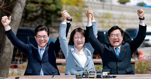 이인제 전 최고위원이 지난 2017년 서울 양천구 목동SBS에서 진행된 자유한국당 대선후보 TV토론회 리허설을 하고 있다. [사진=아이뉴스24포토DB]
