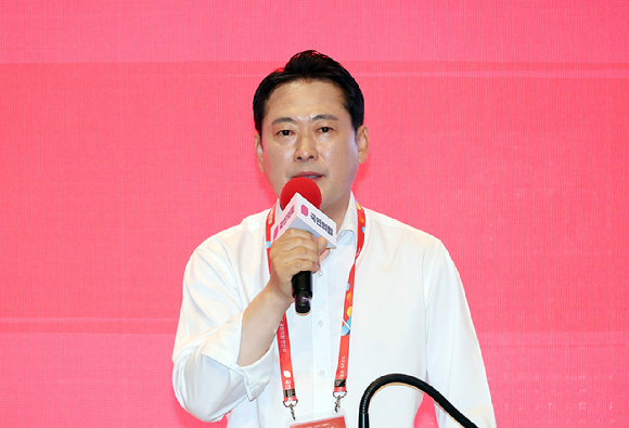 국민의힘 장동혁 대표가 29일 인천국제공항공사 항공교육원에서 열린 2025 국민의힘 국회의원 연찬회에서 마무리 발언을 하고 있다. [사진=연합뉴스]