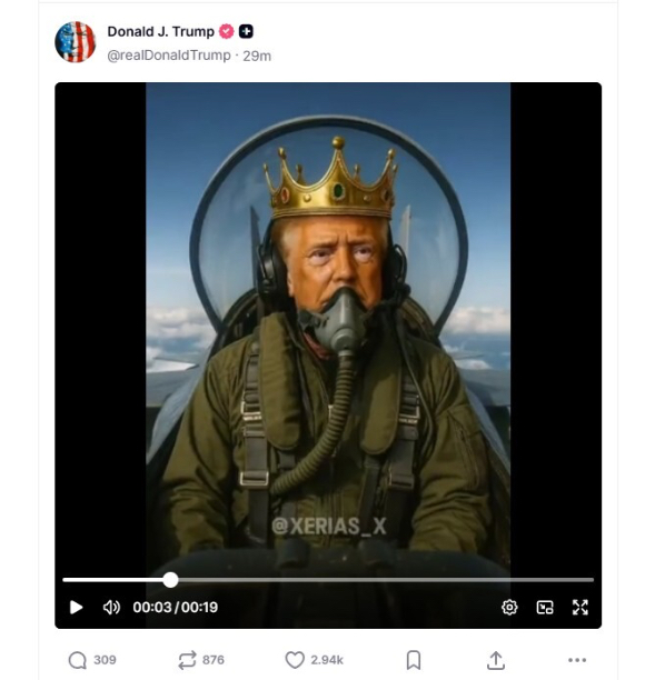 왕관 쓰고 '킹 트럼프' 문구 새겨진 전폭기 탄 트럼프 밈 영상. [사진=도널드 트럼프 트루스소셜 계정 게시물 캡처]