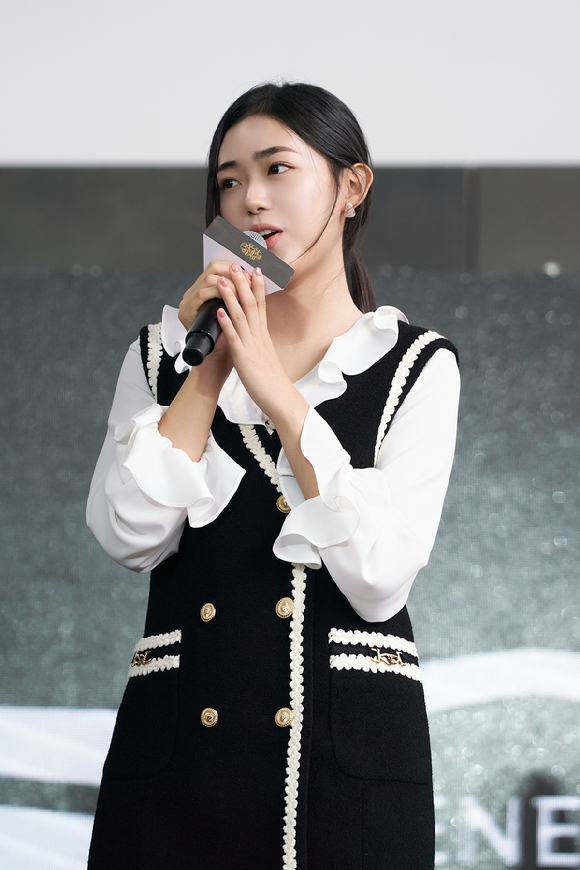 배우 김지우가 부산국제영화제(BIFF)를 화려하게 수놓았다. [사진=SM엔터테인먼트]