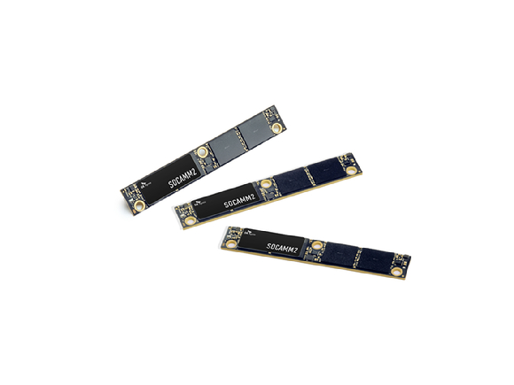 SK하이닉스의 10나노급 6세대(1c) LPDDR5X 저전력 D램 기반 차세대 메모리 모듈 규격인 SOCAMM2 192GB(기가바이트) 제품. [사진=SK하이닉스]