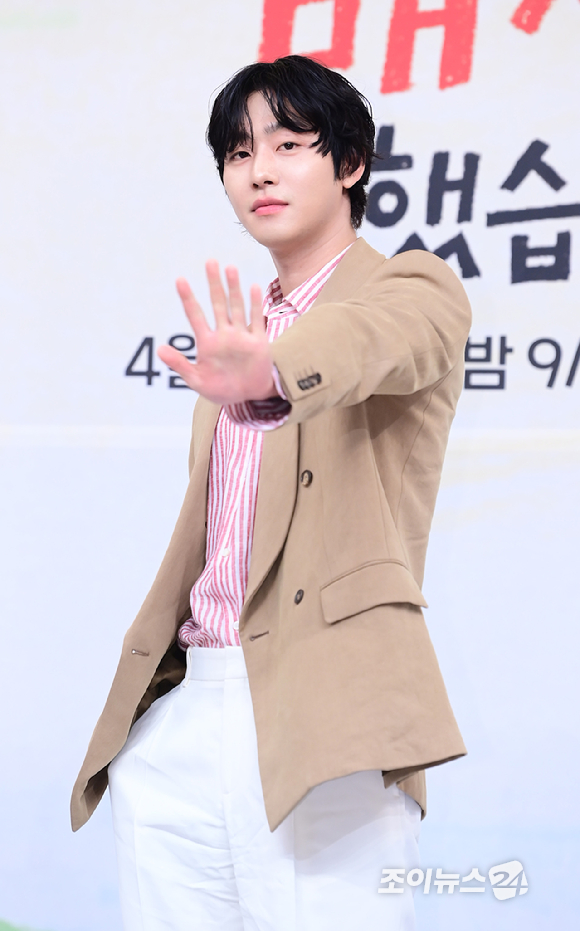 배우 안효섭이 15일 오후 서울 목동 SBS에서 열린 SBS 새 수목드라마 '오늘도 매진했습니다' 제작발표회에 참석하고 있다. [사진=정소희 기자]