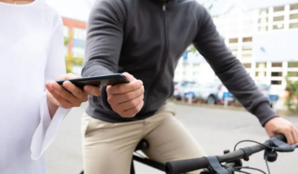 영국 런던이 '휴대전화 절도의 성지'라는 오명을 얻었다. 사진은 본 기사 내용과 무관. [사진=Howden Insurance]