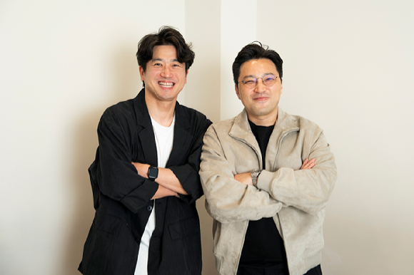 '신병4' 제작진 인터뷰에 참여한 민진기 감독, 윤기영 작가 [사진=ENA ]