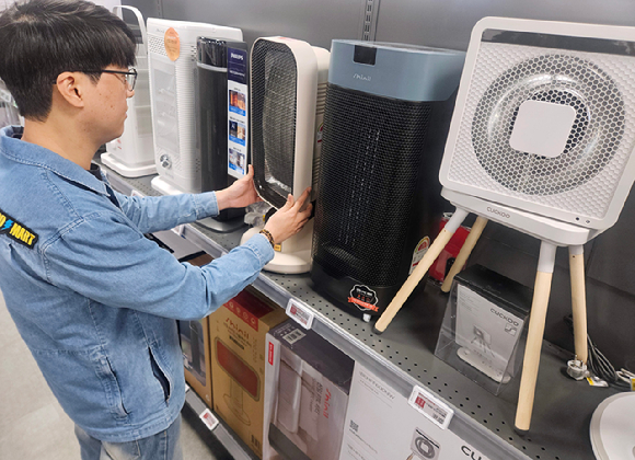 이마트는 내달 1일까지 난방가전&middot;방한용품 기획전 행사를 진행한다. [사진=이마트]